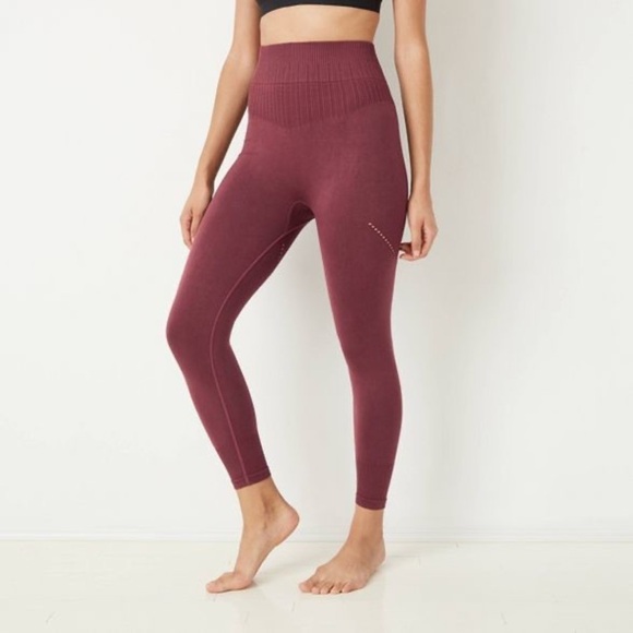 NWOT Joy Lab High-Waisted Seamless 7/8 Leggings Burgundy Red - Picture 2 of 10
